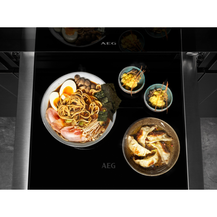 AEG KDE911424B 14cm Warming Drawer - Black Glass