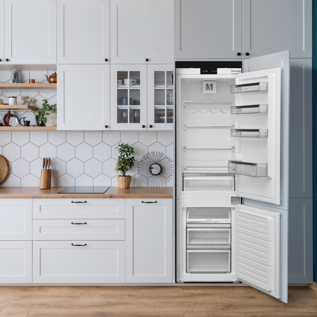 Montpellier MIFF730FF 70/30 Frost Free Fridge Freezer